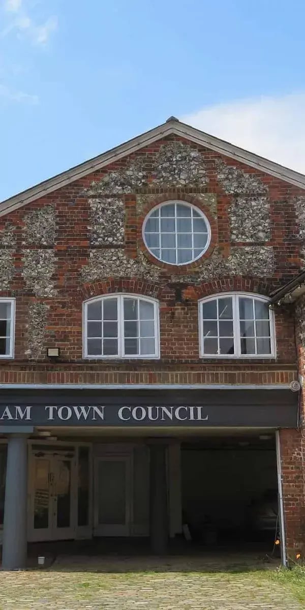 xAmersham Town Council