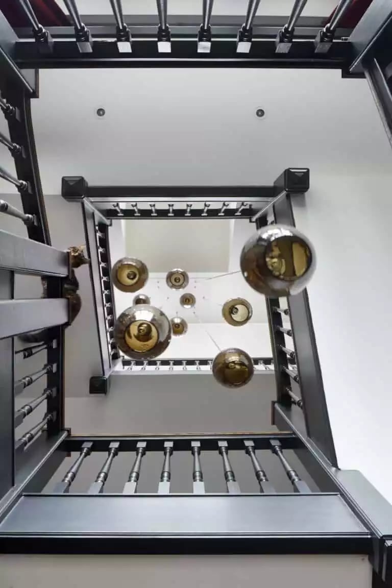 Double-height ceiling
