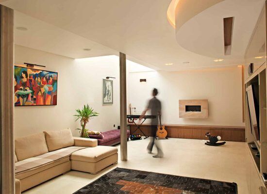 Curves House