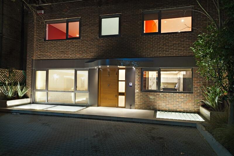 Curves House