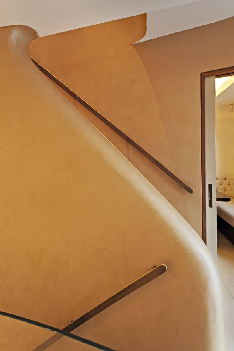 Curves House